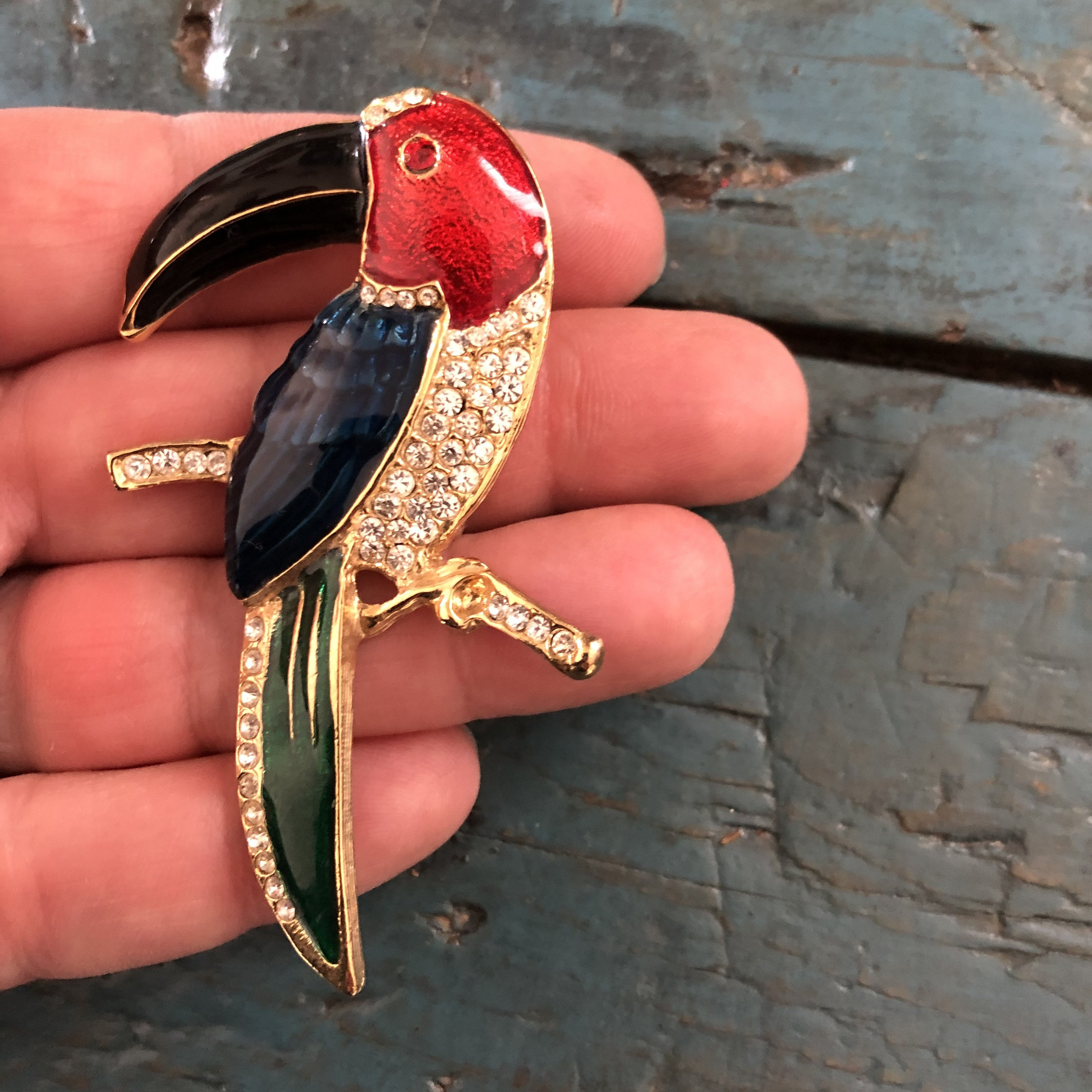Broche émaillée - Lot 342 - enchères