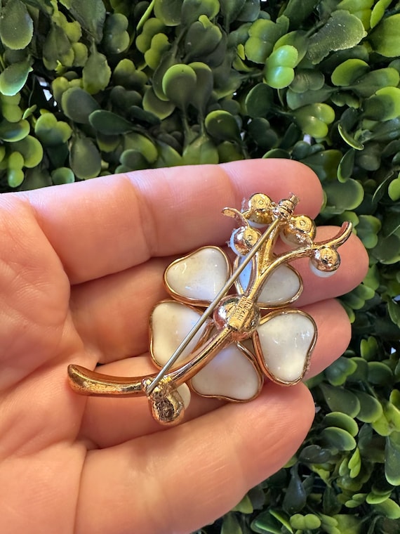 Vintage Crown Trifari Brooch: Poured Glass Flower Pin, Alfred