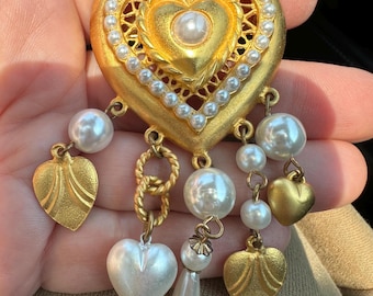 Vintage Richelieu Brooch: Faux Pearl Gold Tone Pin - Etsy Canada