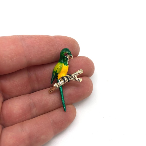 Vintage Jewelry Brooch Adorable Enamel Parrot Gol… - image 1