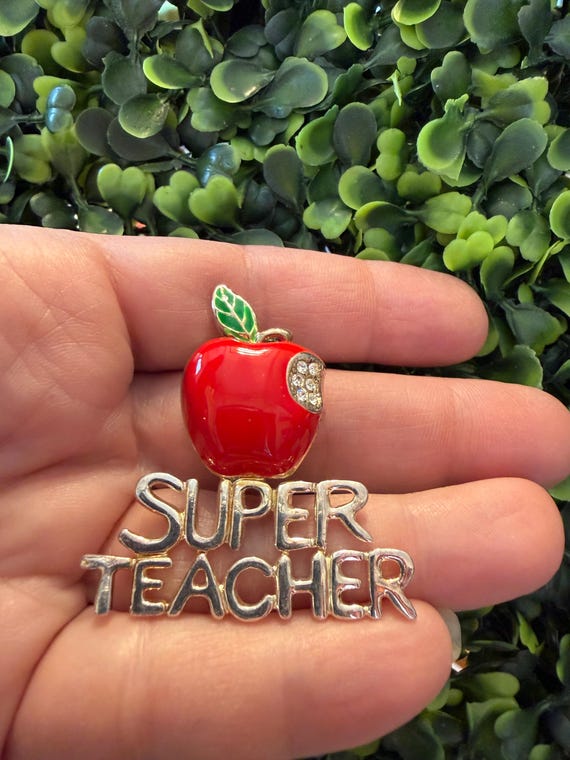 Vintage Jewelry Brooch Beautiful Red Enamel Apple Rhinestone Teacher Brooch Pin