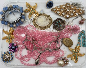 Vintage Broken Jewelry Lot Rhinestone Brooches