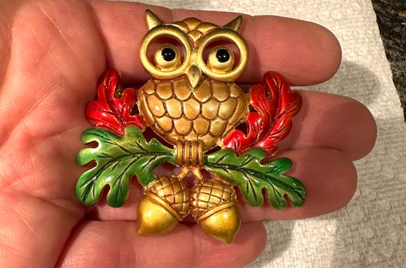 Vintage tara jewelry store