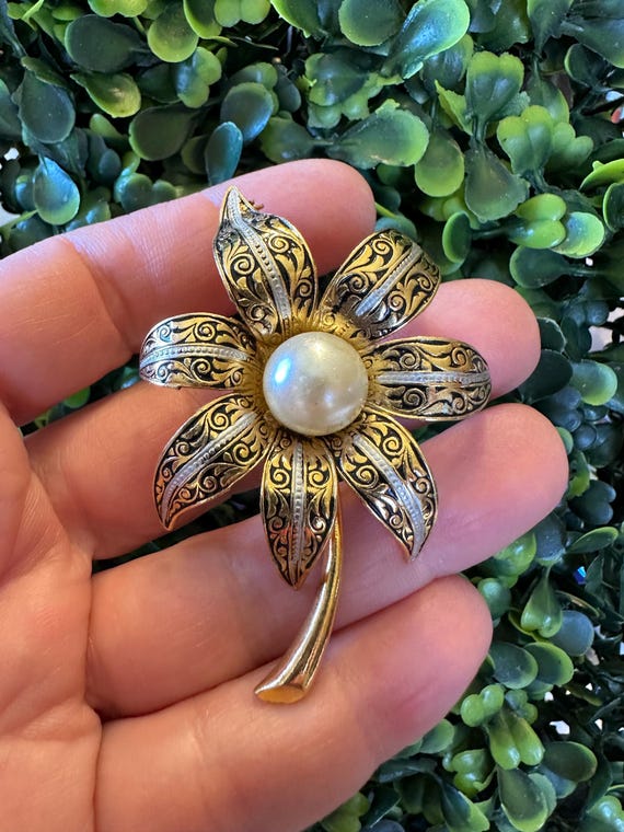 Coalport-英国製フラワーブーケ陶磁器ヴィンテージ・ブローチ