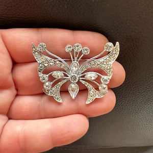 Vintage Jewelry Brooch Gorgeous Pave Rhinestone Butterfly Silver Tone Pin