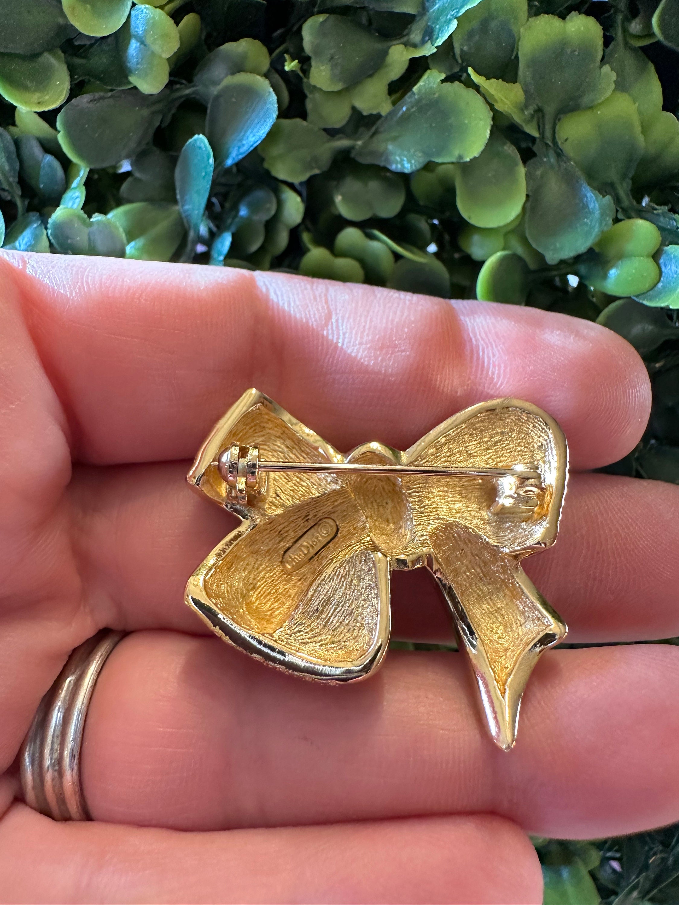 ✨美品✨♡ Dior ♡ Vintage ♡ Ribbon Pierce Vintage Christian Dior Brooch: Gold Plated Rhinestone Bow Pin - Etsy
