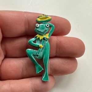 Vintage sieradenbroche schattig emaille kikker pin