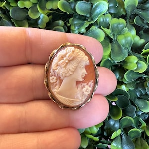 ヴィンテージジュエリーブローチ 美しいサイン入り A&Z 14k ゴールドフィルド ビクトリア朝 シェルカメオペンダント 詳細