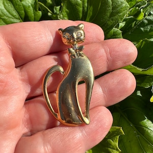 Vintage Jewelry Brooch Adorable  Cat Rhinestone Gold Tone Pin