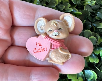 Vintage Jewelry Brooch Adorable Signed Hallmark Hi Cutie! Heart Mouse Valentine’s Day Pin