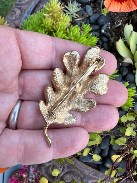 Vintage Jewelry Brooch Beautiful Fall Leaf Gold T… - image 2