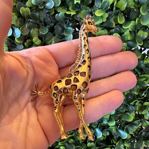 Vintage Jewelry Brooch Beautiful Signed Bob Mackie Giraffe Gold Tone Pin