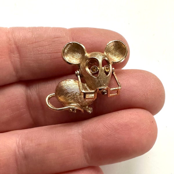 Vintage Jewelry Brooch Signed Avon Mouse Gold Tone Pin