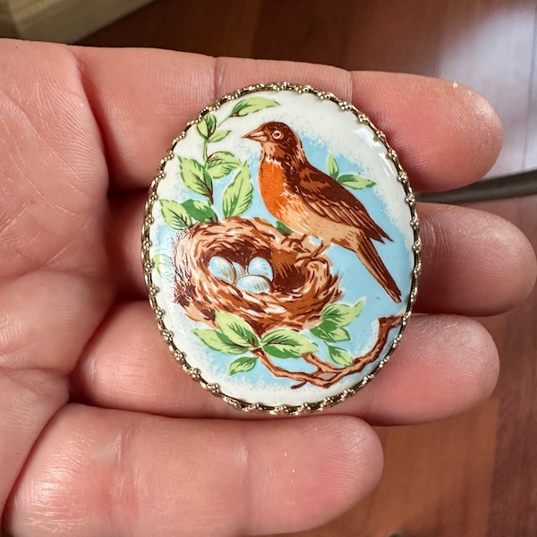 Vintage Jewelry Brooch Beautiful Robin Bird Nest Ceramic Pin