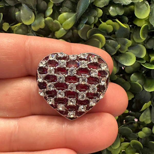 Vintage Jewelry Brooch Beautiful Red Lucite Heart Rhinestone Silver Tone Pin