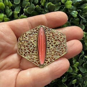 Vintage Pink Glass Brooch: Gold Tone Filigree Jewelry Pin