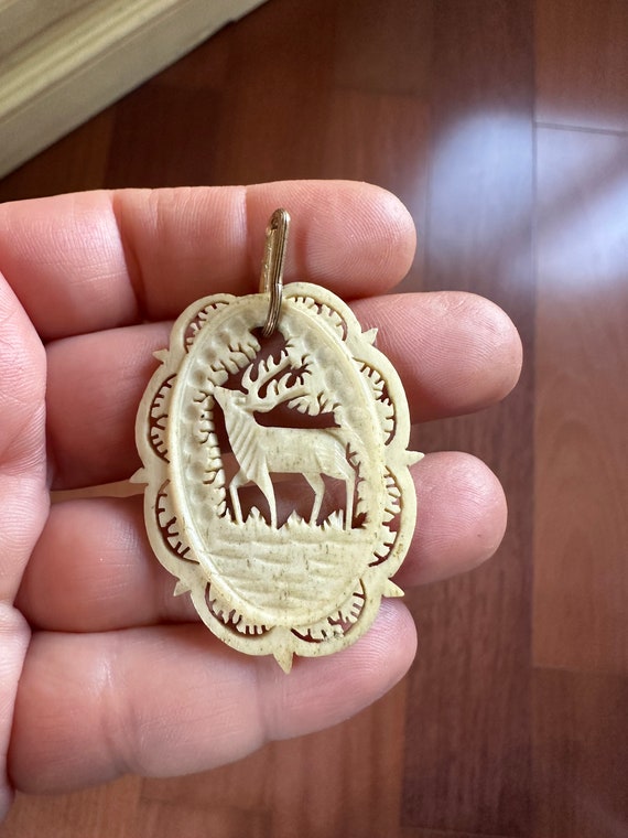 Vintage Jewelry Beautiful Deer Elk Pendant