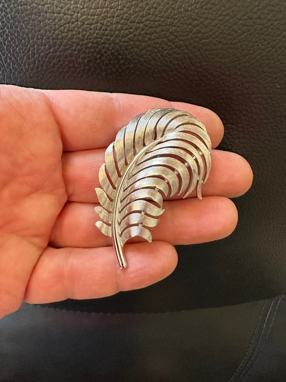 Vintage Crown Trifari Feather Brooch: Silver Tone Plume Pin