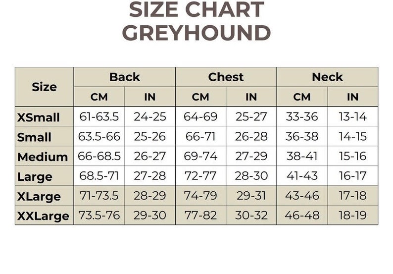 Peut inclure: Un tableau de guide des tailles pour l&eacute;vrier avec du texte gris fonc&eacute; sur fond clair. Le tableau liste les tailles de XSmall &agrave; XXLarge, fournissant les mesures en centim&egrave;tres et en pouces pour le dos, la poitrine et le cou des v&ecirc;tements.