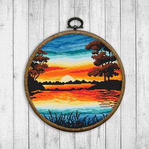 Natur Kreuzstichmuster, Landschaft Kreuzstichvorlage, Sonnenuntergang, Seelandschaft, Berg, Baum, moderne Stickerei, Sofortiger Download PDF