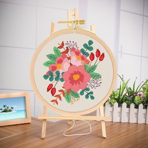 Modern kruissteekpatroon, kruissteekpatroon met bloemen, kruissteekpatroon met bloemen, boeket, wilde roze bloemen, naaldpuntdiagram