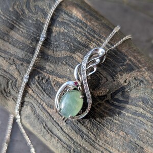 Edelsteenkwaliteit Birma jadeiet feniks hanger • Sterling zilveren rijzende feniks fijne sieraden