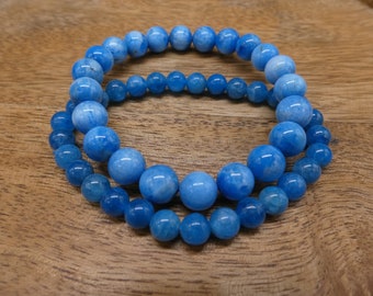 Bracelet Apatite bleue AAA en perles rondes 6 / 8 mm de 18 / 19 cm