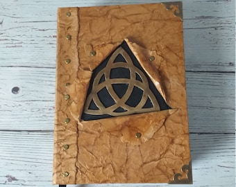 Libro delle Ombre, grimorio fatto a mano, libro magico A5, libro Wicca cucito, libro delle ombre triquetra