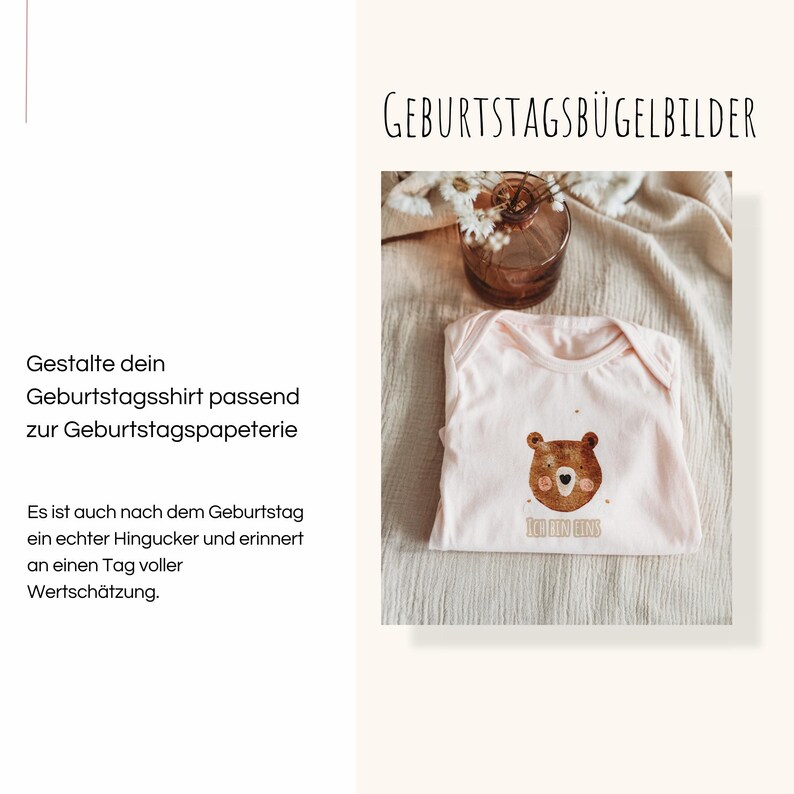 Peut inclure: Un body rose clair pour b&eacute;b&eacute; avec un motif d'ours brun et le texte "ICH BIN EINS". Le body est pr&eacute;sent&eacute; sur un tissu beige, avec un petit vase en verre et des fleurs en arri&egrave;re-plan. Le texte "GEBURTSTAGSB&Uuml;GELBILDER" est en haut.