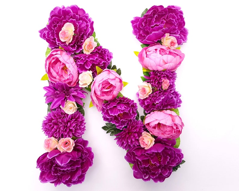a des fleurs blanches 7 lettres