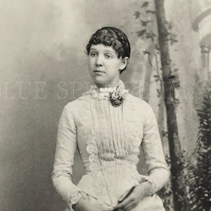 Foto vintage Mujer joven en vestido antiguo, DESCARGA DIGITAL, finales de 1800 para impresión artística, papel de álbum de recortes, manualidades, collage, revistas basura