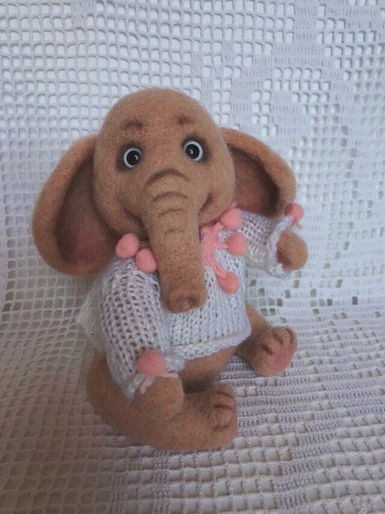 Handmade baby mammoth Felt mammoth toy Cute mammoth figure Vintage mammoth doll Natural wool Felted animals Collectible wool doll