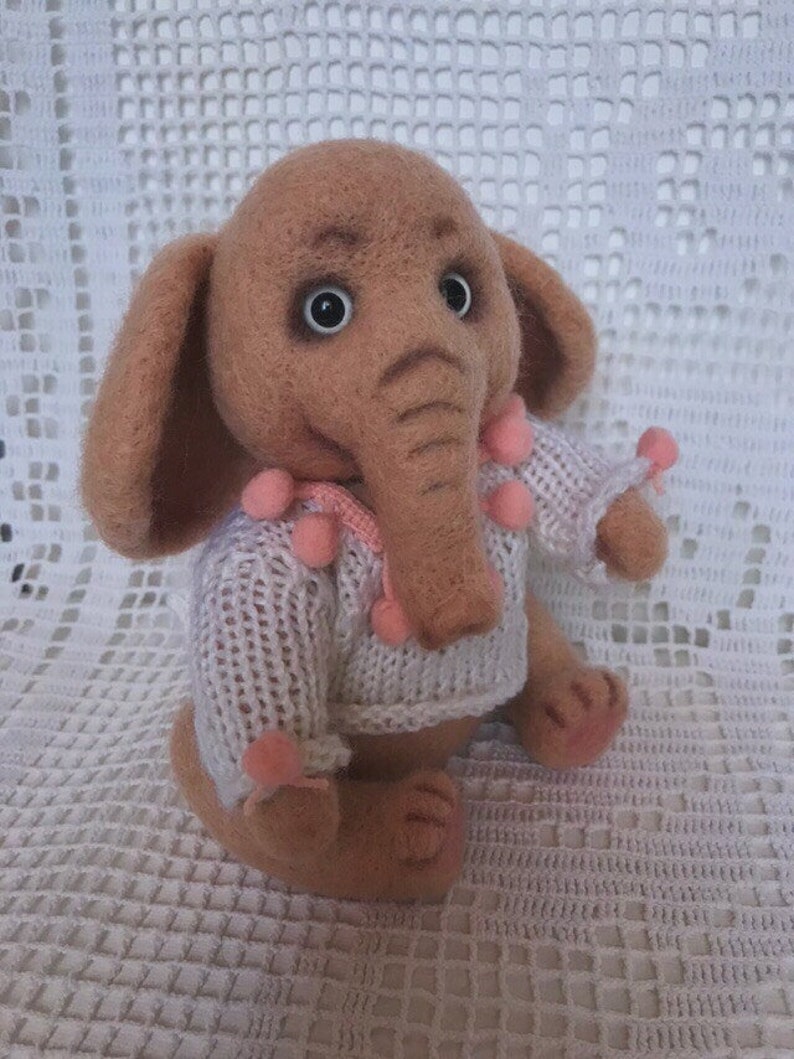 Handmade baby mammoth Felt mammoth toy Cute mammoth figure Vintage mammoth doll Natural wool Felted animals Collectible wool doll