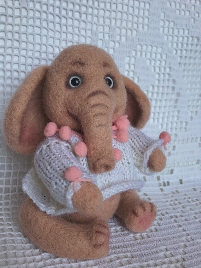 Handmade baby mammoth Felt mammoth toy Cute mammoth figure Vintage mammoth doll Natural wool Felted animals Collectible wool doll