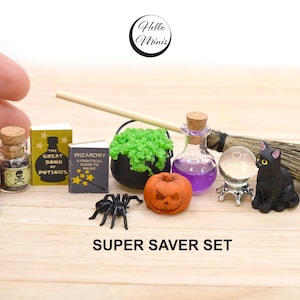 Super Saver! Miniature Halloween Set Cauldron Broom Book Cat Potion Spiders Crystal Ball 1:12 Scale Dolls House Decoration HelloMinis