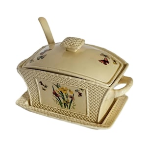 1978 Soup Tureen ~ Beautiful 1978 Enesco Butterfly Garden Trellis Soup Tureen with Ladle!