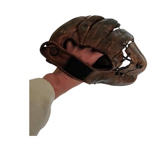 1941 Wilson Ball Hawk A2960 Baseball glove!