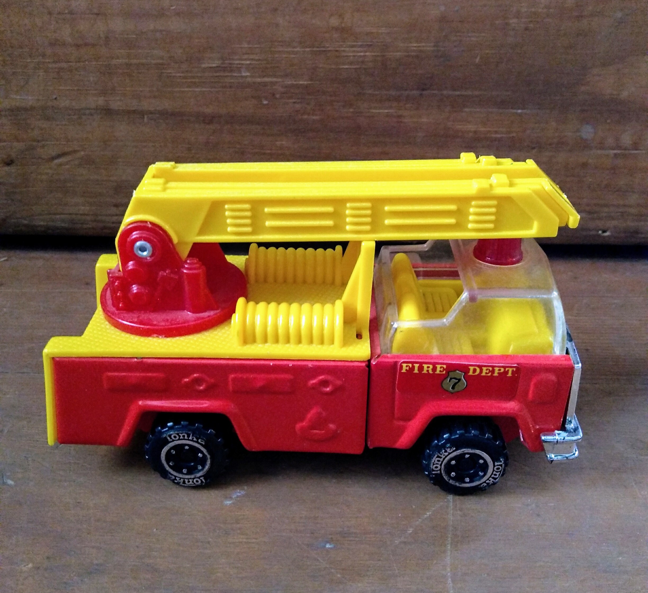 tonka wrecker tow truck