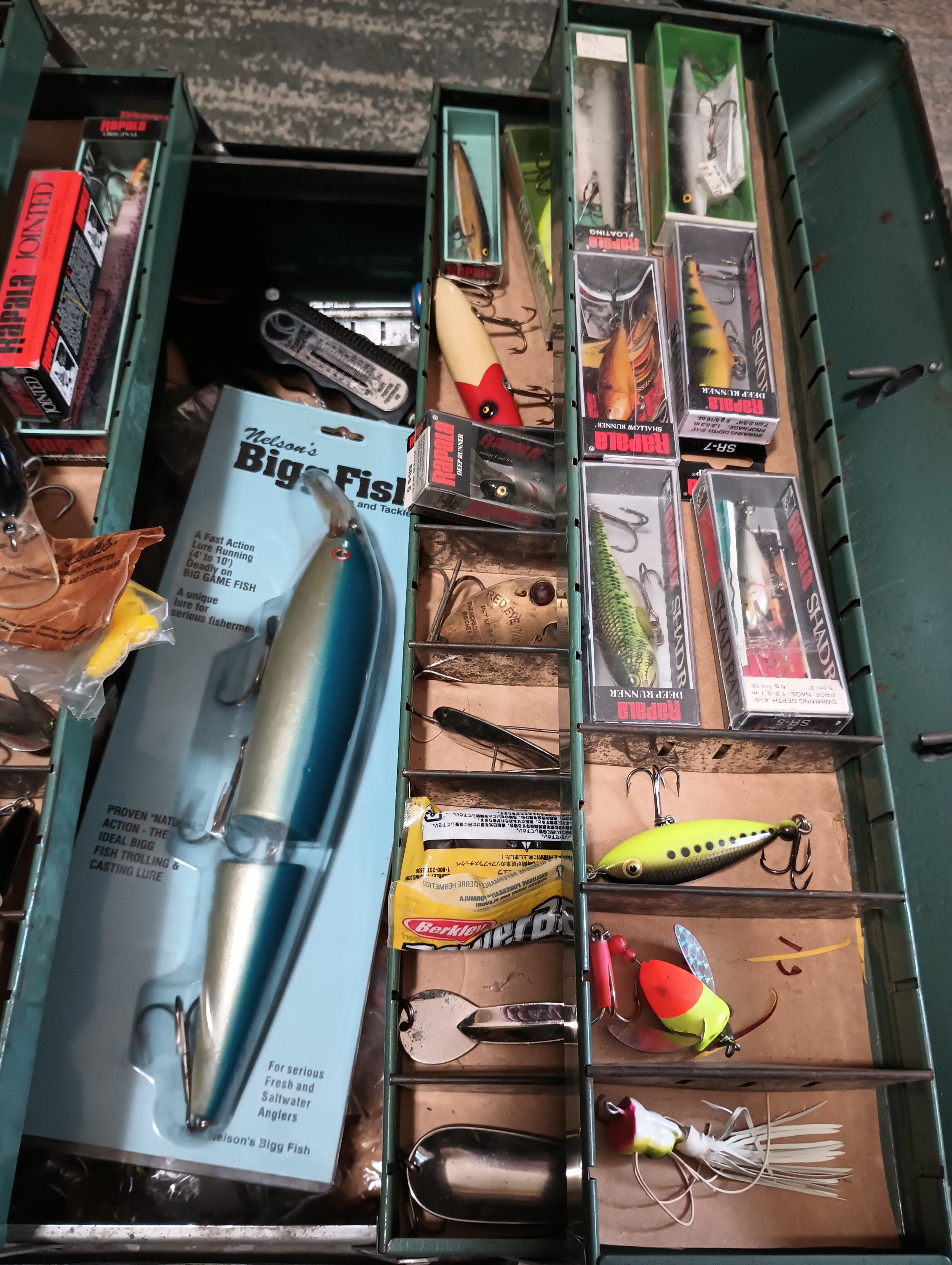 MORE LURES ADDED Large 21 Collectible Walton Products Grip-loc 1950's  Aluminum Tackle Box Loaded With High Quality Vintage Tackle/lures -   Denmark