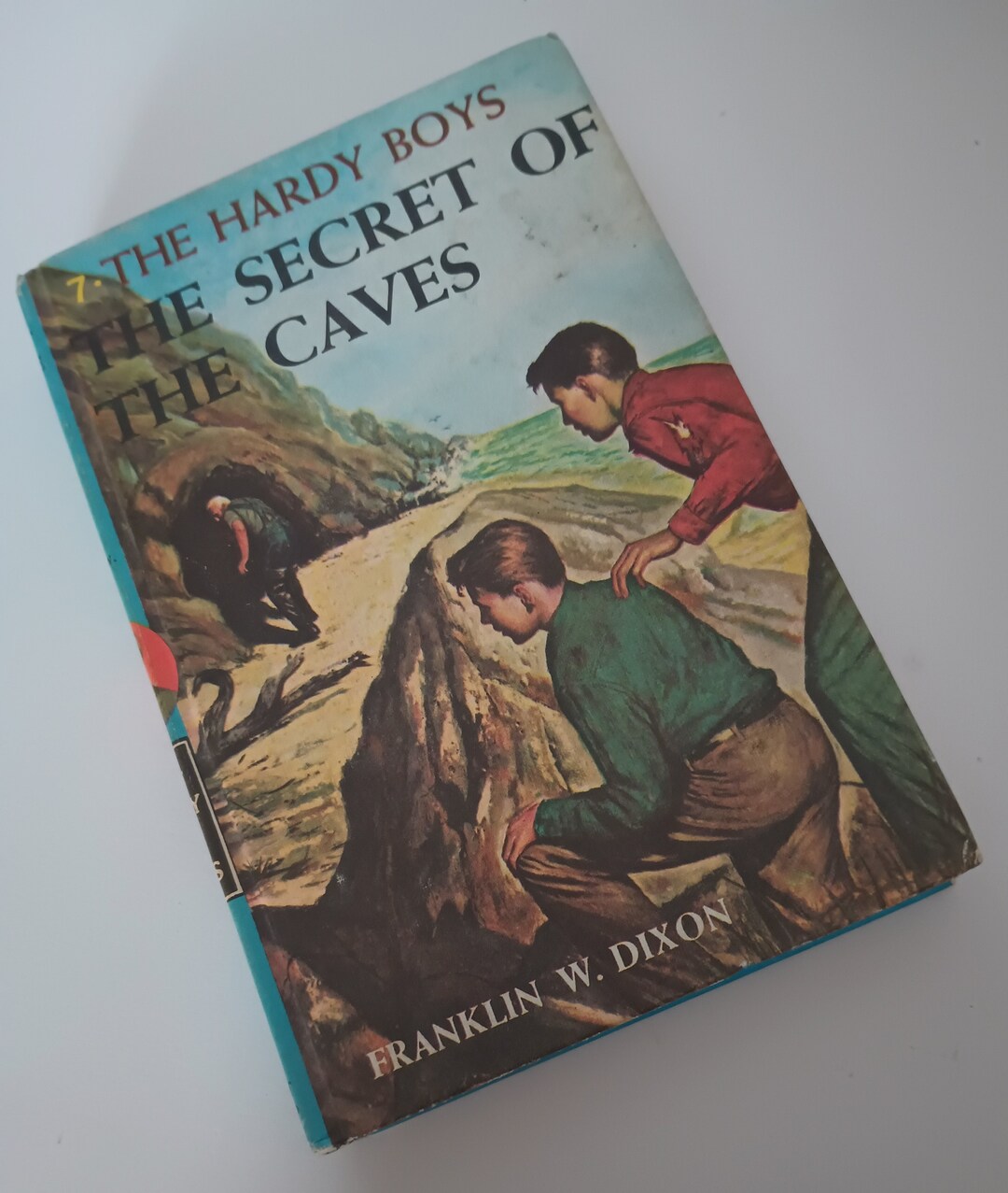 1964 the Hardy Boys 'the Secret of the Caves' Book