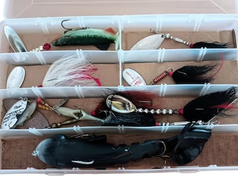 10 Vintage Muskie Lures With Plano Case! - Etsy