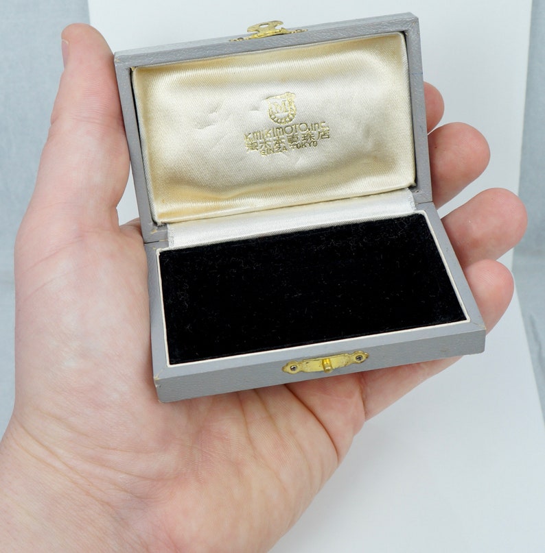 Vintage Mikimoto Pearl Pin Brooch Jewelry Presentation Display Box Only image 1