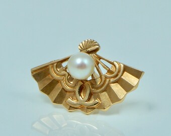 Vintage 14K Tasaki 5 mm Cultured White Pearl Fan Tie Tack Lapel Pin Brooch Akoya Signed