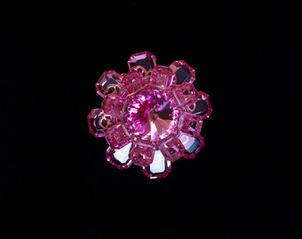 Broche vintage de flor escalonada con diamantes de imitación rosas, estilo años 60