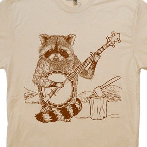 Raccoon playing Banjo