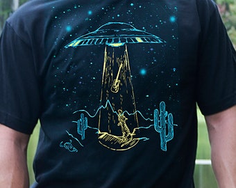 Space Cat T-Shirt: War of the Worlds Inspired Graphic Tee