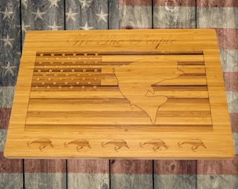 Nosotros el pueblo placa de pared de madera de la bandera americana, signo de madera de silueta de pez grabado con láser, regalo para amantes de la pesca, decoración rústica del hogar