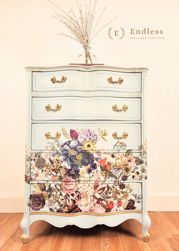 Vintage farmhouse dresser deals
