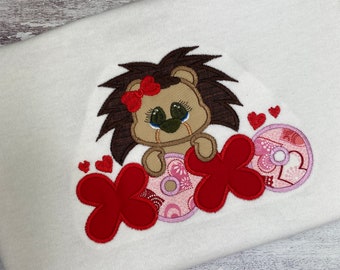 Valentines Baby Onesie,  Personalized Valentine Day Baby Onesie, Valentine Toddler T-Shirt, baby Toddler outfit. Valentine Hedgehog Shirt