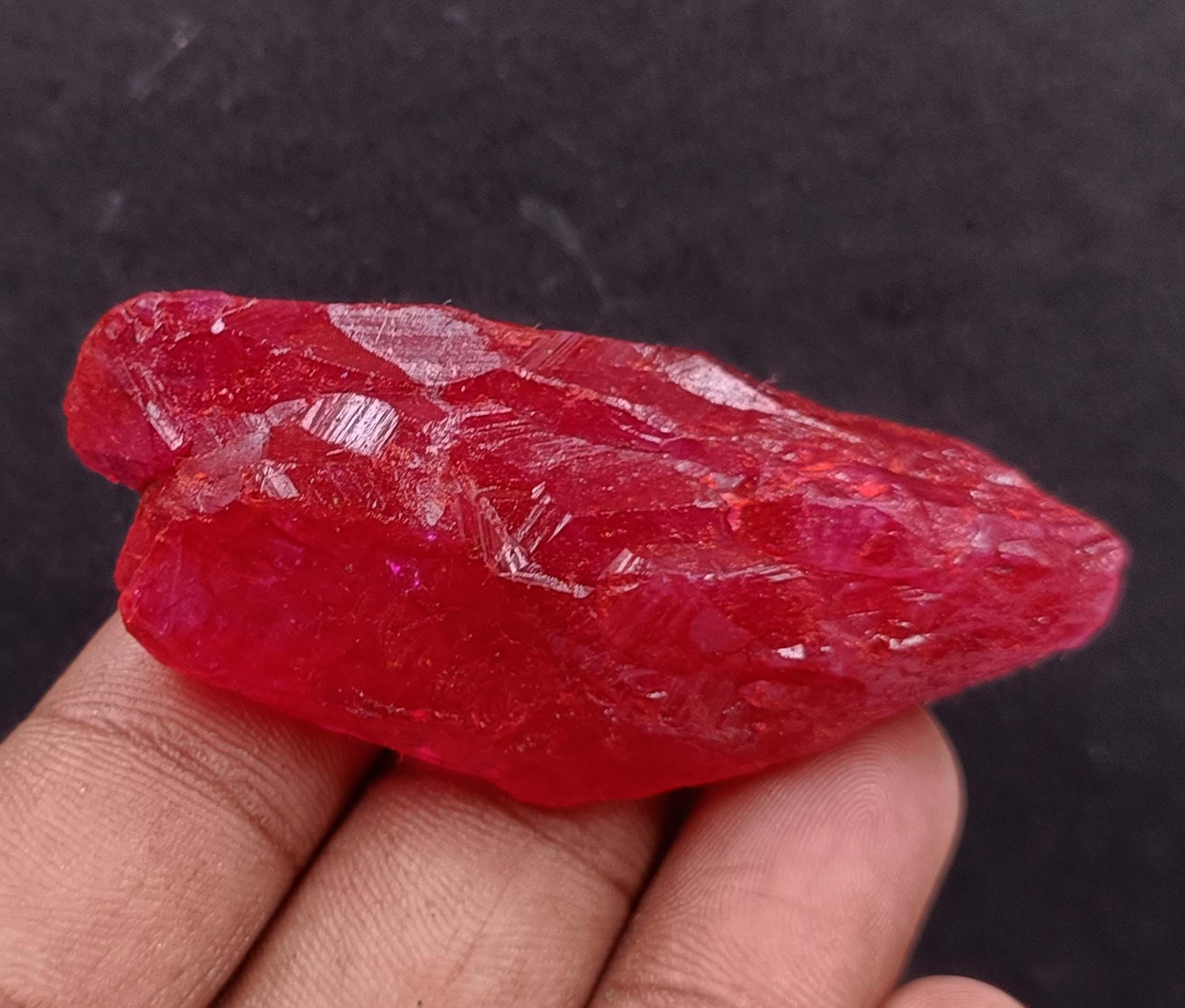 Rubis Naturel Brut 392,90 Carats - Rouge - Certifié GIR - Pierre Rare Collection